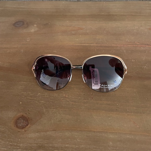 BNWT Tahari sunglasses - Picture 2 of 7
